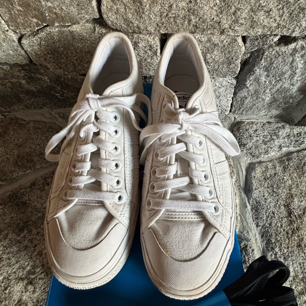 Adidas platform sneaker